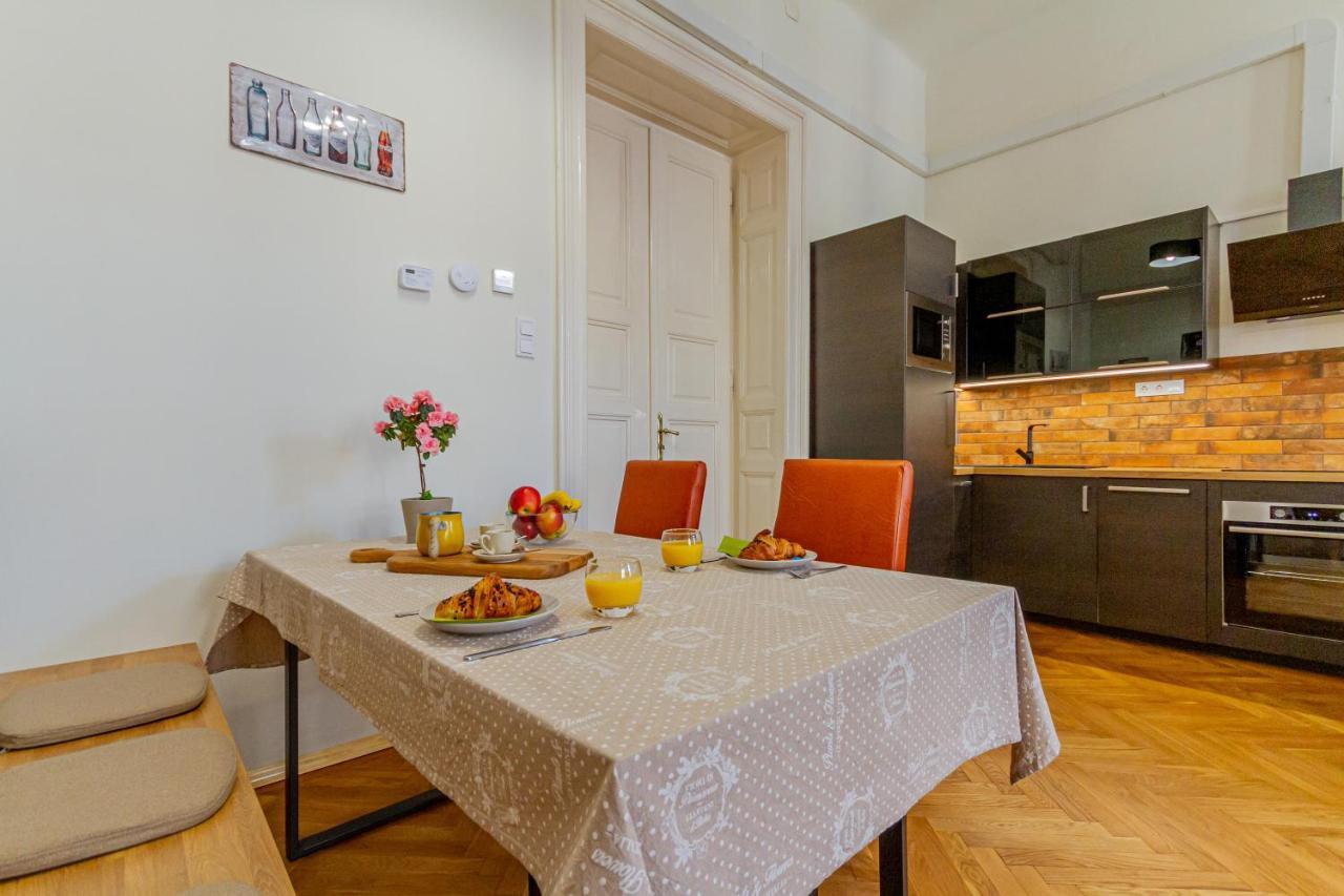 Supercentral Boutique Suite Budapest Exterior foto